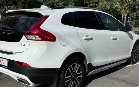 Volvo V40 Cross Country I, 2018 год, 2 320 000 рублей, 14 фотография