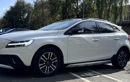 Volvo V40 Cross Country I, 2018 год, 2 320 000 рублей, 17 фотография