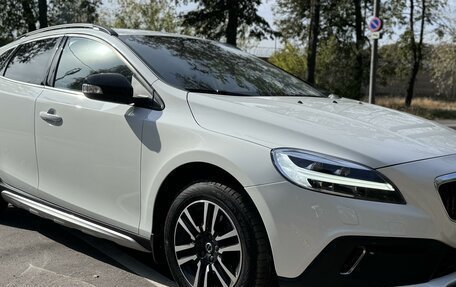 Volvo V40 Cross Country I, 2018 год, 2 320 000 рублей, 12 фотография