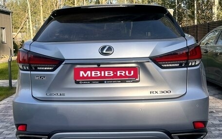 Lexus RX IV рестайлинг, 2021 год, 6 200 000 рублей, 5 фотография