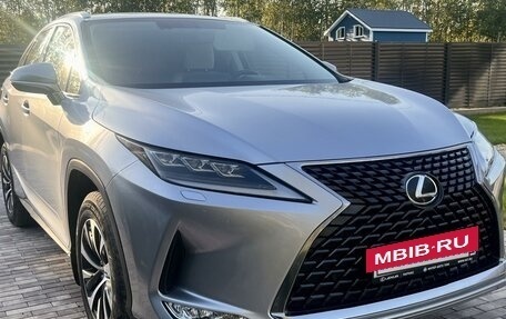 Lexus RX IV рестайлинг, 2021 год, 6 200 000 рублей, 8 фотография