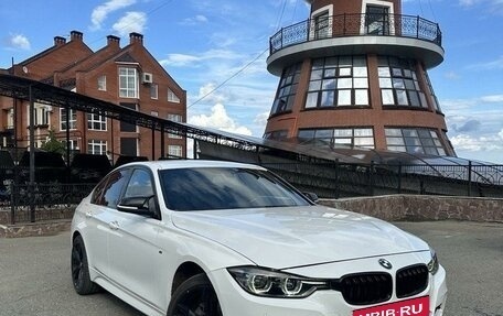 BMW 3 серия, 2017 год, 1 950 000 рублей, 5 фотография