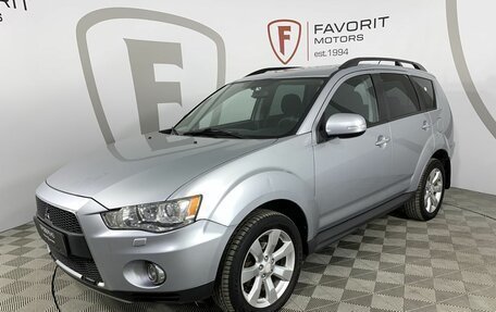 Mitsubishi Outlander III рестайлинг 3, 2011 год, 1 080 000 рублей, 1 фотография