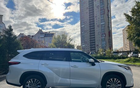 Toyota Highlander, 2024 год, 6 400 000 рублей, 4 фотография