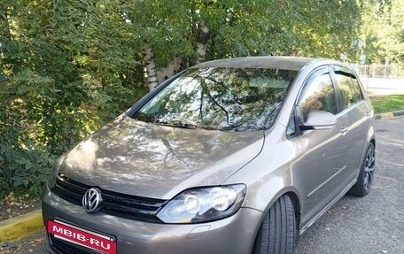 Volkswagen Golf Plus II, 2011 год, 900 000 рублей, 5 фотография