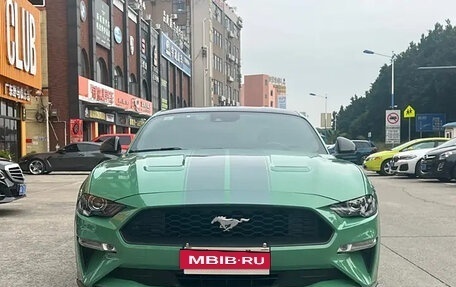 Ford Mustang VI рестайлинг, 2018 год, 2 400 800 рублей, 2 фотография