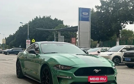 Ford Mustang VI рестайлинг, 2018 год, 2 400 800 рублей, 3 фотография