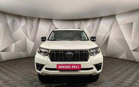 Toyota Land Cruiser Prado 150 рестайлинг 2, 2022 год, 7 287 950 рублей, 7 фотография