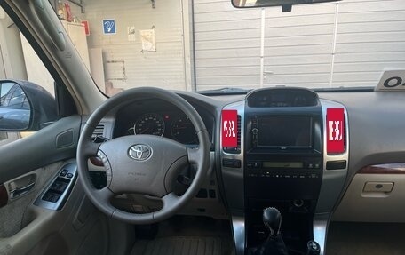 Toyota Land Cruiser Prado 120 рестайлинг, 2007 год, 1 999 000 рублей, 8 фотография