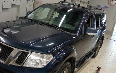 Nissan Pathfinder, 2011 год, 1 600 000 рублей, 1 фотография