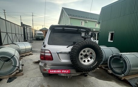 Toyota Land Cruiser 100 рестайлинг 2, 2003 год, 2 400 000 рублей, 3 фотография