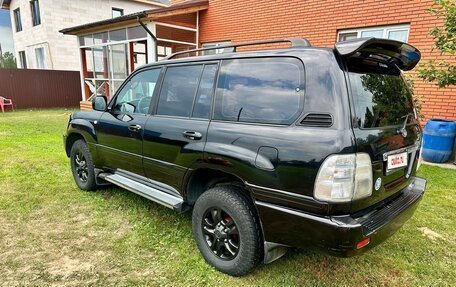 Toyota Land Cruiser 100 рестайлинг 2, 2000 год, 1 200 000 рублей, 3 фотография