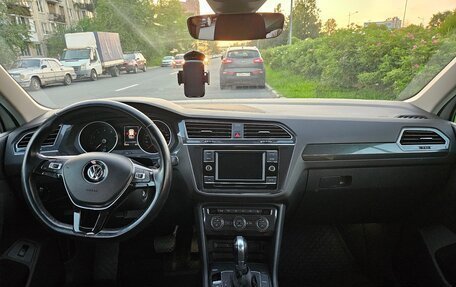 Volkswagen Tiguan II, 2019 год, 2 450 000 рублей, 13 фотография