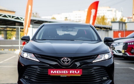 Toyota Camry, 2018 год, 2 198 000 рублей, 3 фотография