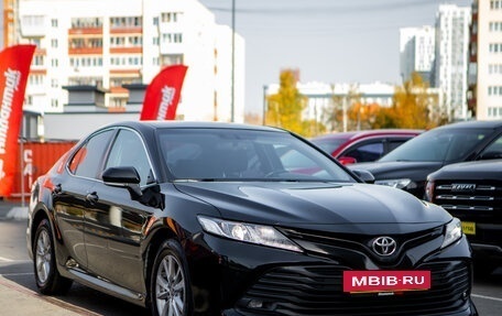 Toyota Camry, 2018 год, 2 198 000 рублей, 4 фотография