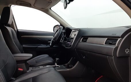 Mitsubishi Outlander III рестайлинг 3, 2013 год, 1 050 000 рублей, 11 фотография