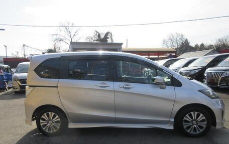 Honda Freed I, 2013 год, 860 000 рублей, 5 фотография