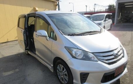 Honda Freed I, 2013 год, 860 000 рублей, 3 фотография