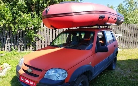 Chevrolet Niva I рестайлинг, 2005 год, 120 000 рублей, 1 фотография