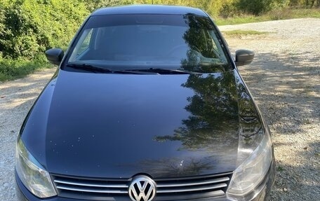 Volkswagen Polo VI (EU Market), 2013 год, 740 000 рублей, 2 фотография