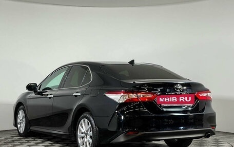 Toyota Camry, 2018 год, 2 599 000 рублей, 7 фотография