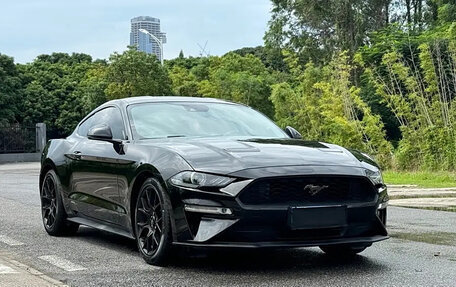 Ford Mustang VI рестайлинг, 2021 год, 3 500 000 рублей, 3 фотография