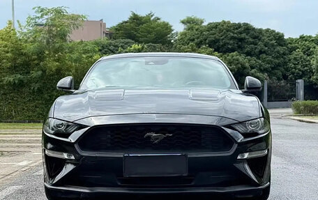 Ford Mustang VI рестайлинг, 2021 год, 3 500 000 рублей, 2 фотография