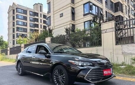 Toyota Avalon, 2019 год, 2 530 000 рублей, 1 фотография