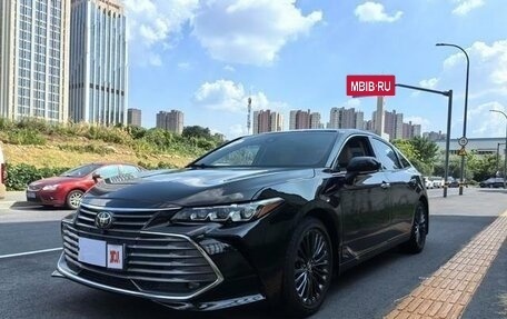 Toyota Avalon, 2019 год, 2 530 000 рублей, 3 фотография