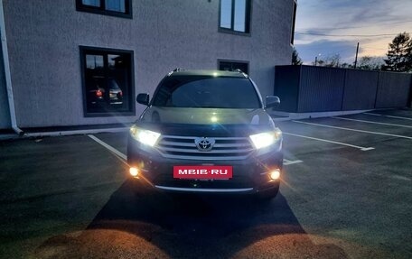 Toyota Highlander III, 2011 год, 2 200 000 рублей, 13 фотография