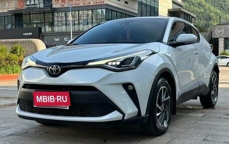 Toyota C-HR I рестайлинг, 2021 год, 2 150 000 рублей, 3 фотография