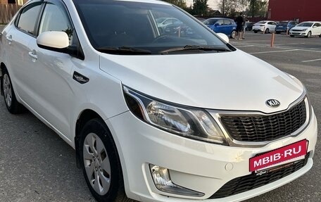 KIA Rio III рестайлинг, 2013 год, 1 049 000 рублей, 2 фотография