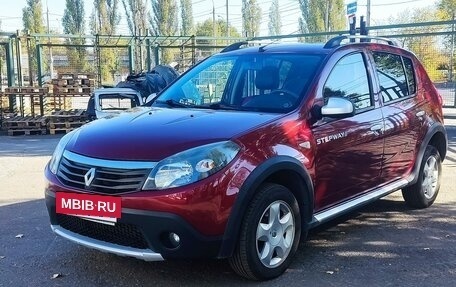 Renault Sandero I, 2013 год, 930 000 рублей, 3 фотография