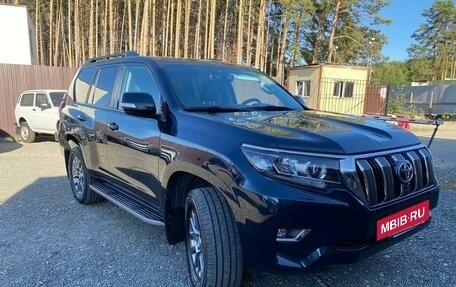 Toyota Land Cruiser Prado 150 рестайлинг 2, 2017 год, 4 300 000 рублей, 4 фотография