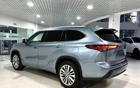 Toyota Highlander, 2024 год, 7 050 000 рублей, 3 фотография