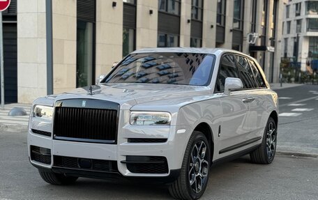 Rolls-Royce Cullinan, 2024 год, 65 000 000 рублей, 4 фотография