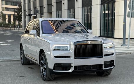 Rolls-Royce Cullinan, 2024 год, 65 000 000 рублей, 3 фотография