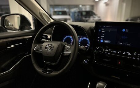 Toyota Highlander, 2024 год, 7 050 000 рублей, 8 фотография