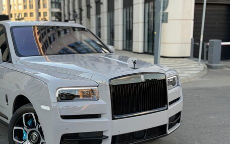 Rolls-Royce Cullinan, 2024 год, 65 000 000 рублей, 8 фотография