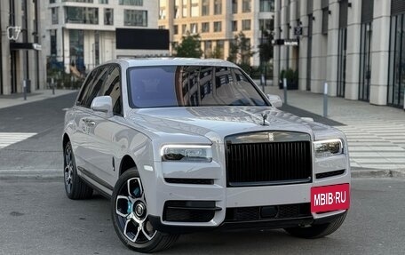 Rolls-Royce Cullinan, 2024 год, 65 000 000 рублей, 5 фотография