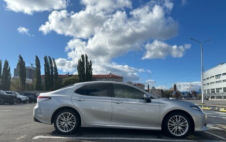 Toyota Camry, 2018 год, 2 690 000 рублей, 6 фотография