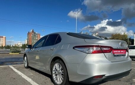 Toyota Camry, 2018 год, 2 690 000 рублей, 7 фотография