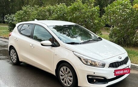 KIA cee'd III, 2018 год, 1 650 000 рублей, 2 фотография