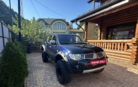 Mitsubishi L200 IV рестайлинг, 2011 год, 2 300 000 рублей, 2 фотография