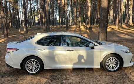 Toyota Camry, 2018 год, 3 250 000 рублей, 5 фотография