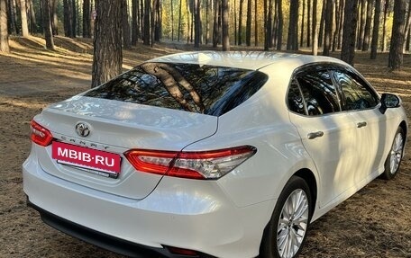 Toyota Camry, 2018 год, 3 250 000 рублей, 6 фотография