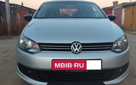 Volkswagen Polo VI (EU Market), 2012 год, 800 000 рублей, 1 фотография