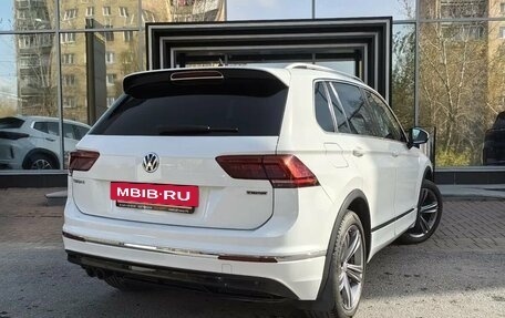 Volkswagen Tiguan II, 2018 год, 3 259 000 рублей, 5 фотография