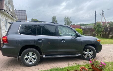 Toyota Land Cruiser 200, 2011 год, 3 100 000 рублей, 6 фотография