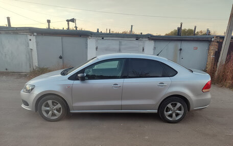 Volkswagen Polo VI (EU Market), 2012 год, 800 000 рублей, 2 фотография